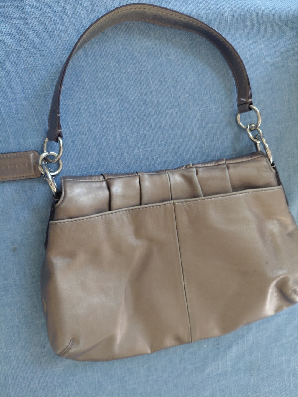 Vintage Coach Metallic Leather Shoulder Bag with Buckle Detail - Picture 8 of 16